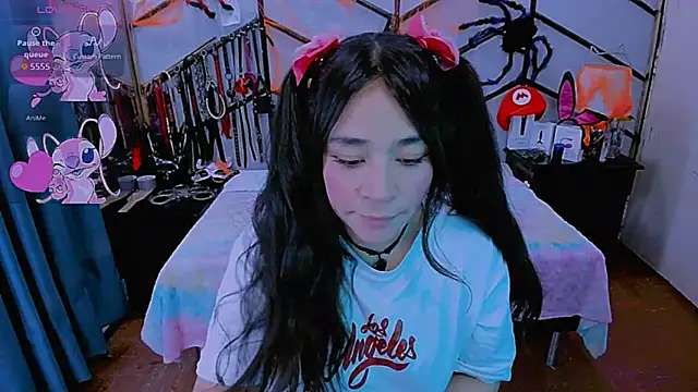 AlanaLuck online show from October 29, 2025, 7:26 pm