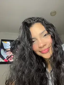 Snapshot of lolaa_staars chatting on October 11, 2025, 4:33 am lolaa staars online show from October 11, 2025, 4:33 am