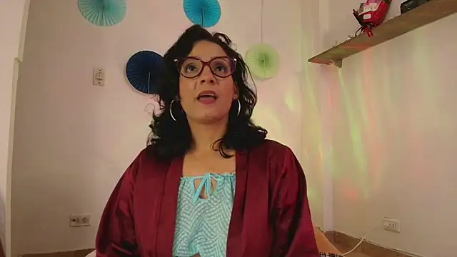 Snapshot of Elliee_ chatting on March 13, 2025, 6:45 pm Elliee online show from March 13, 2025, 6:45 pm