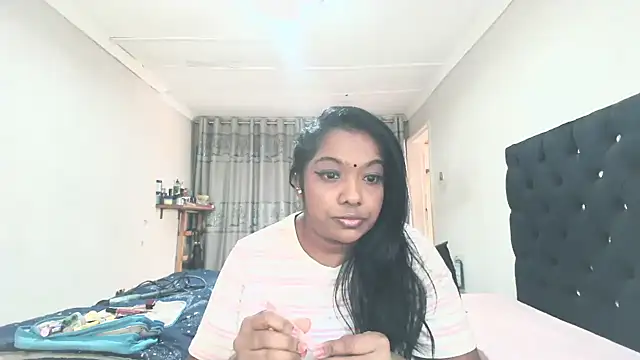 Indianmayaxoxo online show from July 27, 2026, 6:53 am