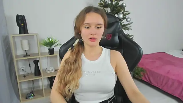 Snapshot of alicexforever chatting on December 18, 2024, 10:08 am alicexforever online show from December 18, 2024, 10:08 am