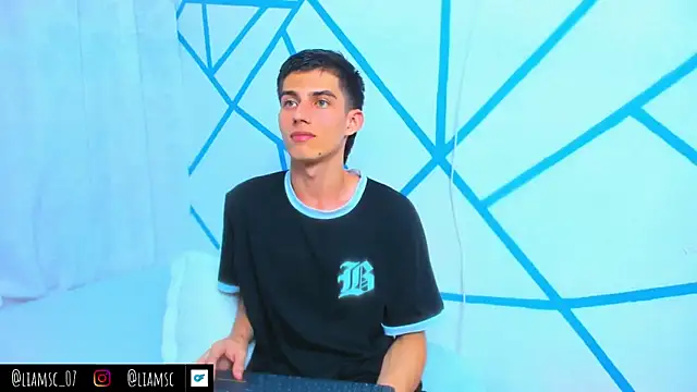 liam scott77 online show from October 6, 2025, 1:58 am