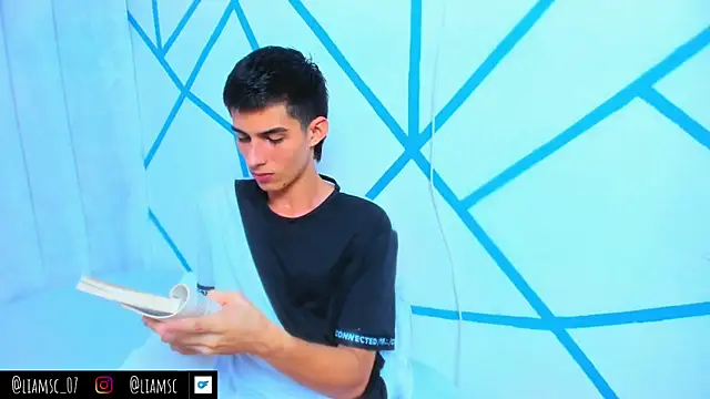 liam scott77 online show from October 10, 2025, 3:55 pm