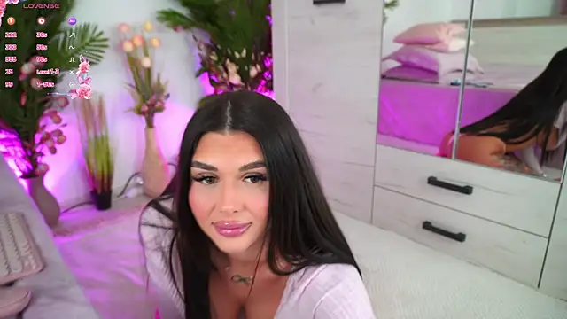 EmilyHudsson 1 online show from March 7, 2025, 6:11 pm