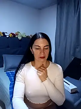 renata hot1 online show from March 27, 2026, 11:48 pm