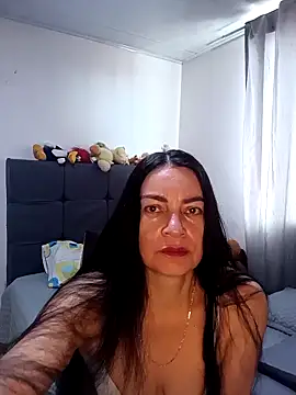 renata hot1 online show from March 30, 2026, 6:53 pm