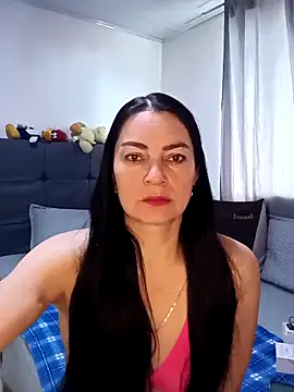 renata hot1 online show from May 12, 2026, 7:22 pm