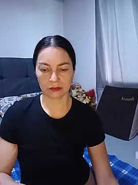 renata hot1 online show from July 2, 2026, 10:27 pm