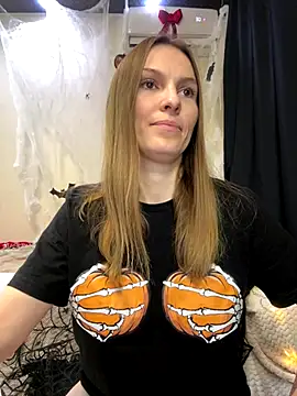 Snapshot of RachelBelI chatting on October 13, 2025, 11:38 pm RachelBelI online show from October 13, 2025, 11:38 pm