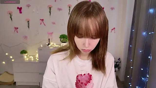 b4by LoL1 online show from March 13, 2025, 8:15 am