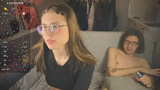 Snapshot of passiondesire_ chatting on February 24, 2025, 10:03 pm passiondesire online show from February 24, 2025, 10:03 pm