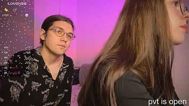 Snapshot of passiondesire_ chatting on October 4, 2025, 8:23 am passiondesire online show from October 4, 2025, 8:23 am