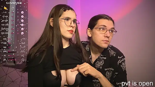 Snapshot of passiondesire_ chatting on October 15, 2025, 8:25 am passiondesire online show from October 15, 2025, 8:25 am