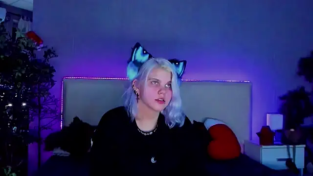 JoannLowe online show from January 7, 2025, 8:10 pm