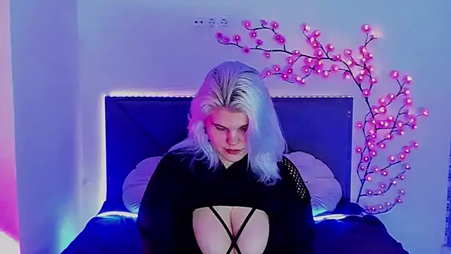 JoannLowe online show from February 23, 2026, 8:17 pm