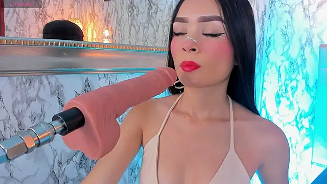 LYEN RAE online show from January 11, 2025, 7:27 pm