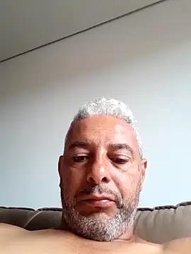 Snapshot of gordonunes chatting on May 15, 2026, 2:46 pm gordonunes online show from May 15, 2026, 2:46 pm