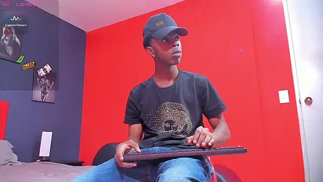 Snapshot of OraineBarrett chatting on December 10, 2024, 8:27 pm OraineBarrett online show from December 10, 2024, 8:27 pm