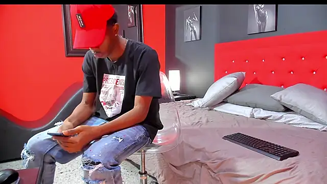 Snapshot of OraineBarrett chatting on February 24, 2025, 8:03 pm OraineBarrett online show from February 24, 2025, 8:03 pm