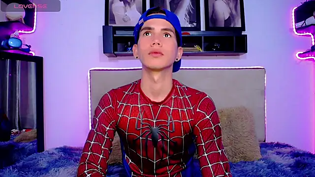 Snapshot of Tayson_Rivers chatting on December 28, 2024, 2:11 am Tayson Rivers online show from December 28, 2024, 2:11 am