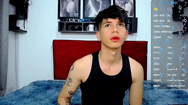 Snapshot of Tayson_Rivers chatting on January 23, 2025, 7:40 pm Tayson Rivers online show from January 23, 2025, 7:40 pm