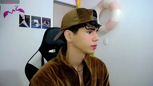 Snapshot of Tayson_Rivers chatting on September 15, 2025, 11:21 am Tayson Rivers online show from September 15, 2025, 11:21 am