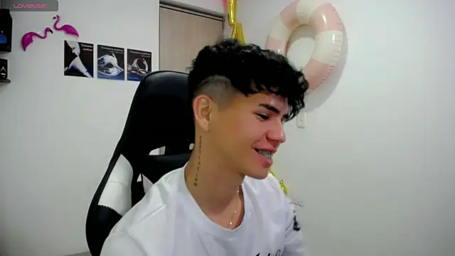 Snapshot of Tayson_Rivers chatting on September 22, 2025, 1:29 am Tayson Rivers online show from September 22, 2025, 1:29 am