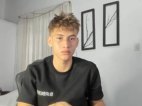 Snapshot of miguel_hz chatting on February 27, 2025, 4:32 pm miguel hz online show from February 27, 2025, 4:32 pm