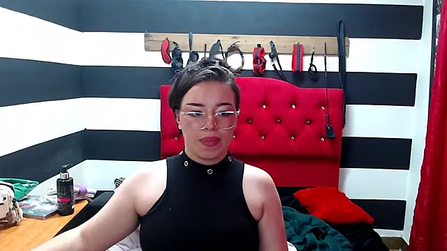 Snapshot of Marian_Ran chatting on March 13, 2025, 12:13 pm Marian Ran online show from March 13, 2025, 12:13 pm