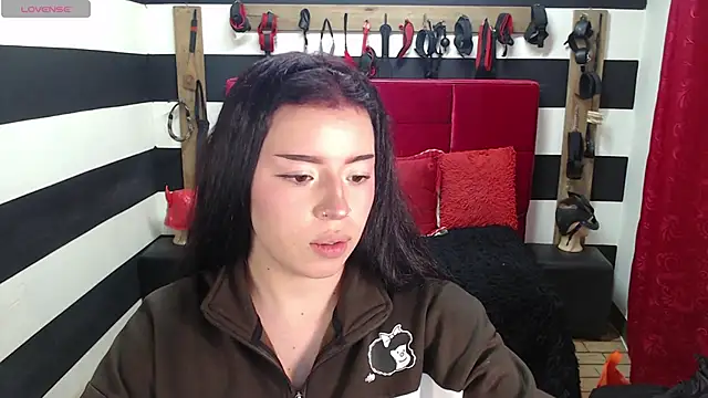 Snapshot of Marian_Ran chatting on September 15, 2025, 2:55 am Marian Ran online show from September 15, 2025, 2:55 am