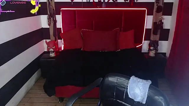 Snapshot of Marian_Ran chatting on September 25, 2025, 3:10 am Marian Ran online show from September 25, 2025, 3:10 am