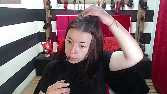 Snapshot of Marian_Ran chatting on October 8, 2025, 2:31 am Marian Ran online show from October 8, 2025, 2:31 am