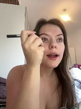 Snapshot of Ragdoll131 chatting on October 19, 2025, 8:59 am Ragdoll131 online show from October 19, 2025, 8:59 am