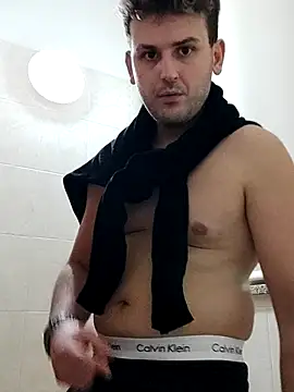 Snapshot of TheKing966 chatting on February 24, 2025, 1:02 am TheKing966 online show from February 24, 2025, 1:02 am