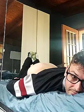 Snapshot of TheKing966 chatting on February 26, 2026, 12:37 pm TheKing966 online show from February 26, 2026, 12:37 pm