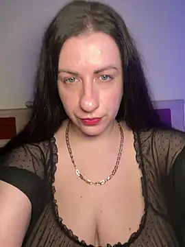 Snapshot of Evelinia chatting on May 14, 2026, 3:41 pm Evelinia online show from May 14, 2026, 3:41 pm