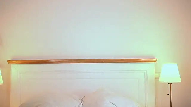 AdelineKing online show from June 25, 2026, 1:38 am