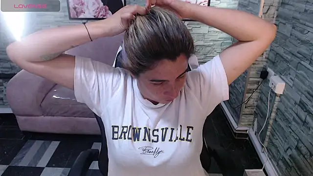 Snapshot of Valerie_b chatting on February 7, 2025, 9:47 am Valerie b online show from February 7, 2025, 9:47 am