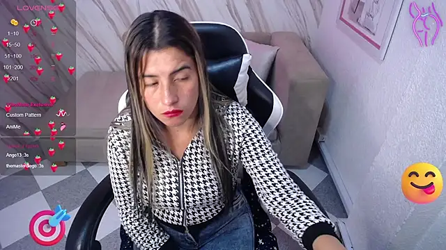 Snapshot of Valerie_b chatting on March 6, 2025, 11:03 am Valerie b online show from March 6, 2025, 11:03 am