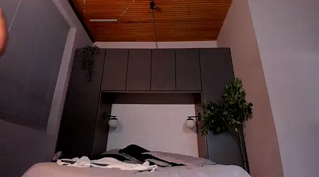 Ian Daviz online show from February 8, 2025, 10:51 pm