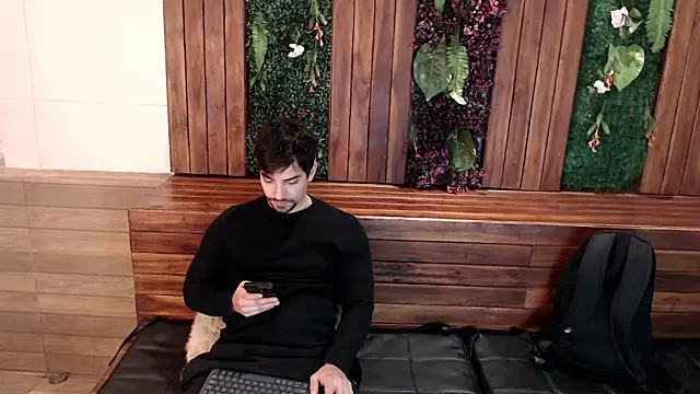 Ian Daviz online show from October 4, 2025, 11:52 am