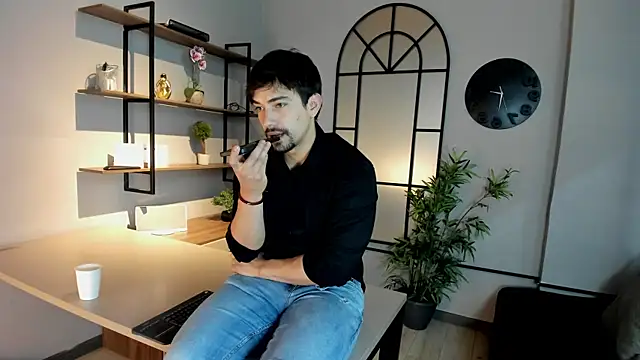 Ian Daviz online show from October 20, 2025, 12:05 pm