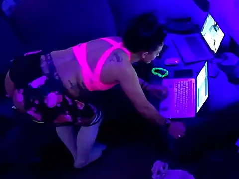 KRYZTALYNXXX online show from January 11, 2025, 1:01 pm