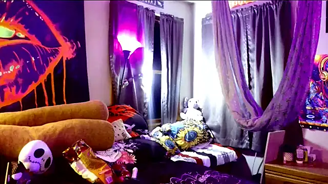 KRYZTALYNXXX online show from February 20, 2025, 1:51 pm