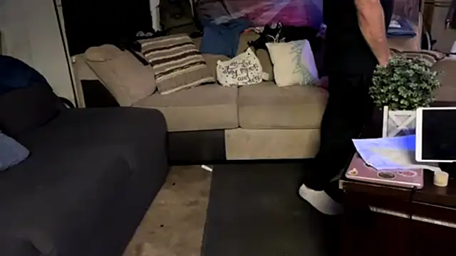 KRYZTALYNXXX online show from September 29, 2025, 7:13 am