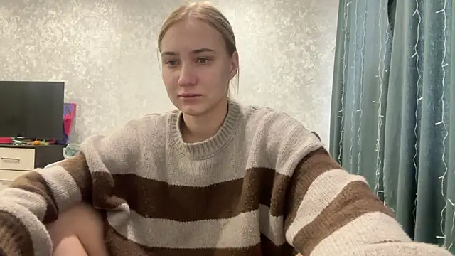 AnneBall online show from December 28, 2024, 8:16 am