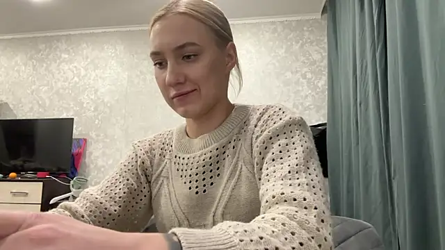 AnneBall online show from January 14, 2025, 4:08 pm