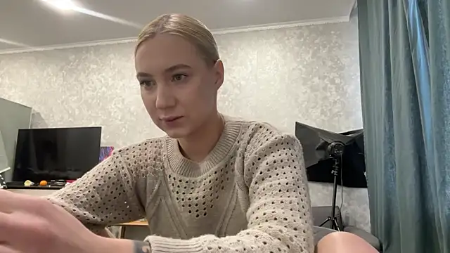 AnneBall online show from January 15, 2025, 8:51 am