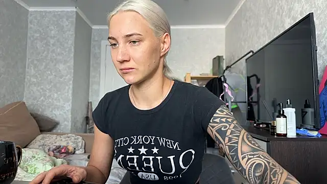 AnneBall online show from March 7, 2026, 8:33 am