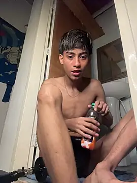 Mauuu18 online show from April 11, 2026, 2:38 am